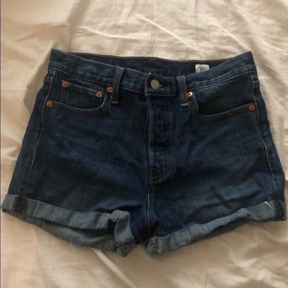Levi High-Rise Cheeky Short - Size 29